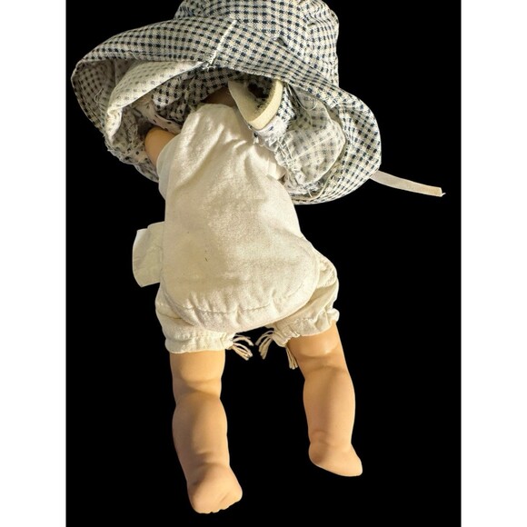 Vintage GiGo Pouty Expression Girl Bean Bag Doll 90s Crying Sad Baby 7.5 Bonet - Picture 6 of 7